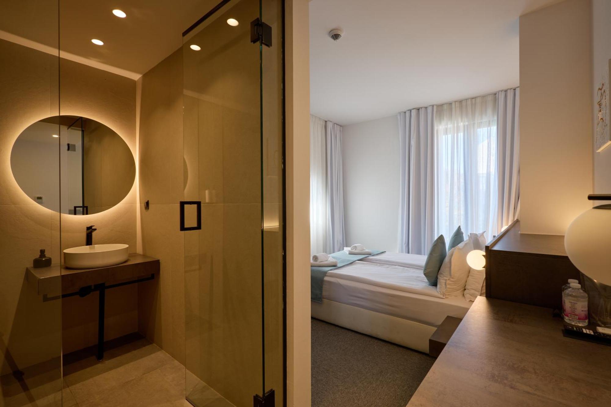 Bizarre Boutique Hotel Варна Экстерьер фото