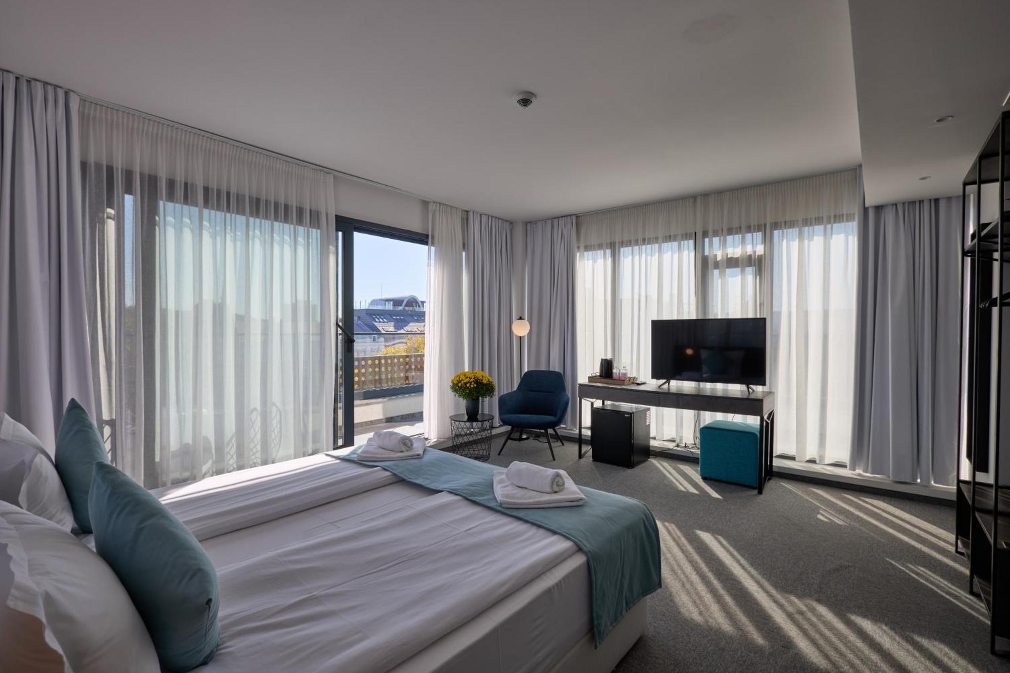 Bizarre Boutique Hotel Варна Экстерьер фото