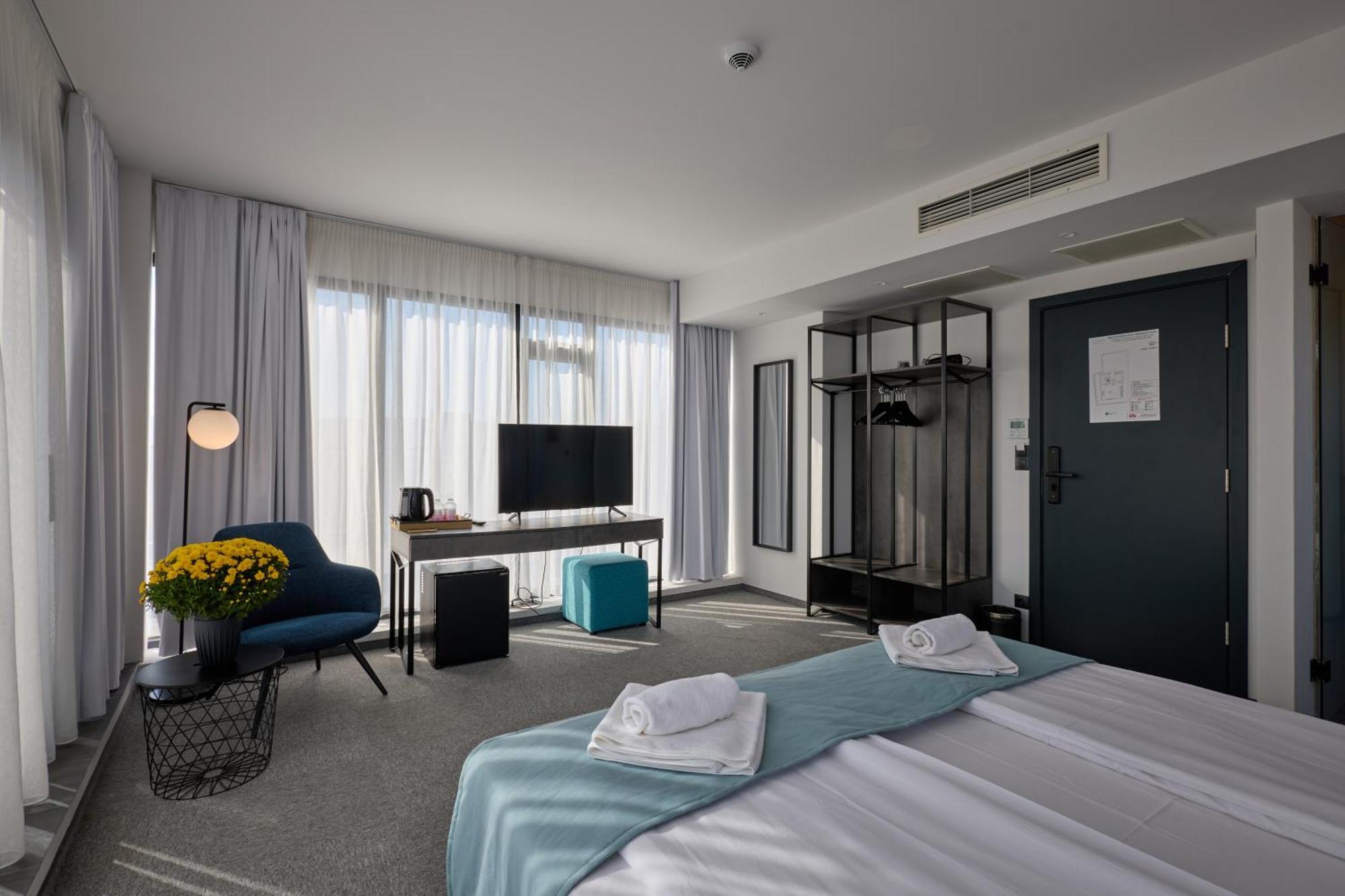 Bizarre Boutique Hotel Варна Экстерьер фото
