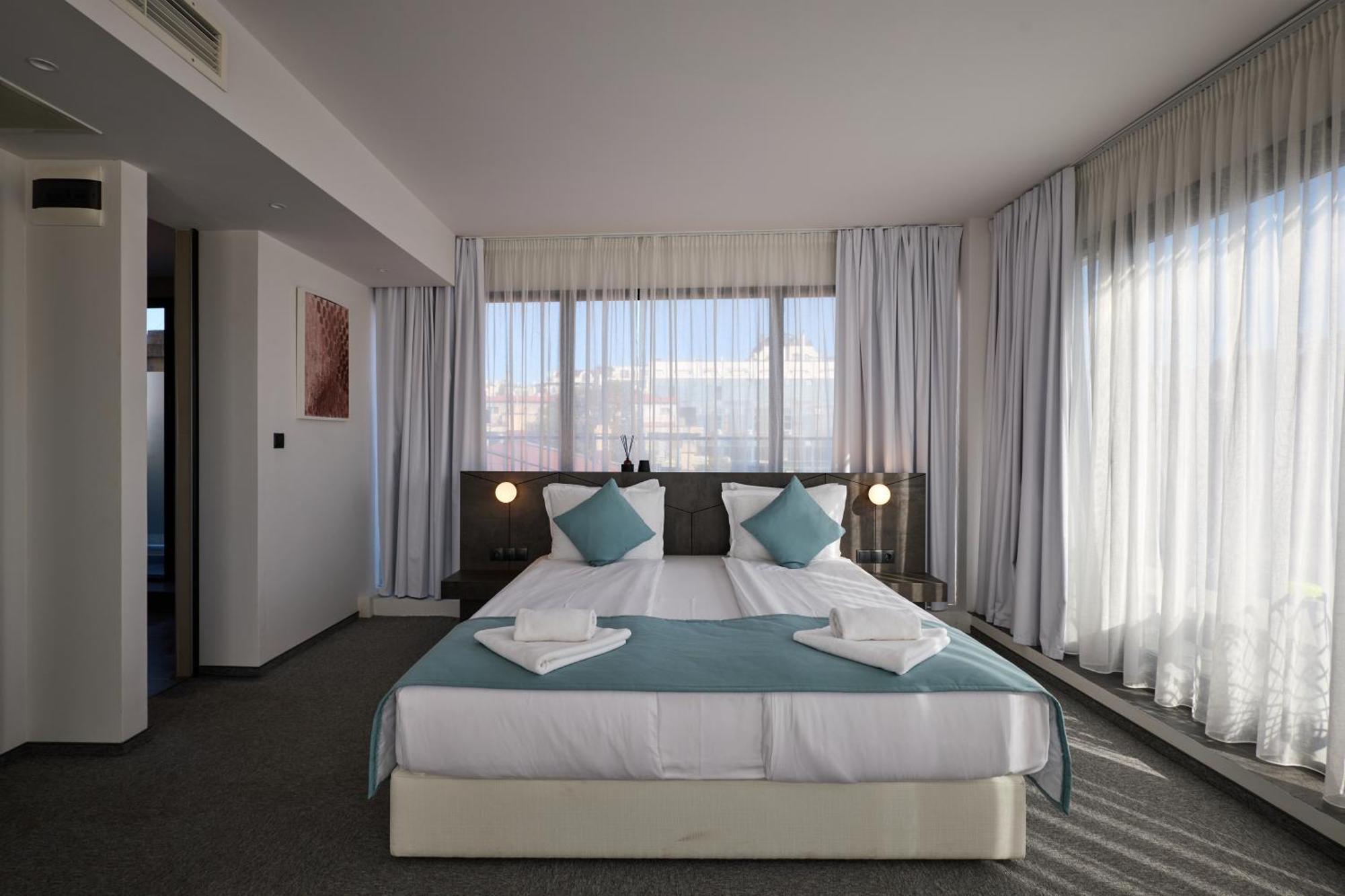 Bizarre Boutique Hotel Варна Экстерьер фото