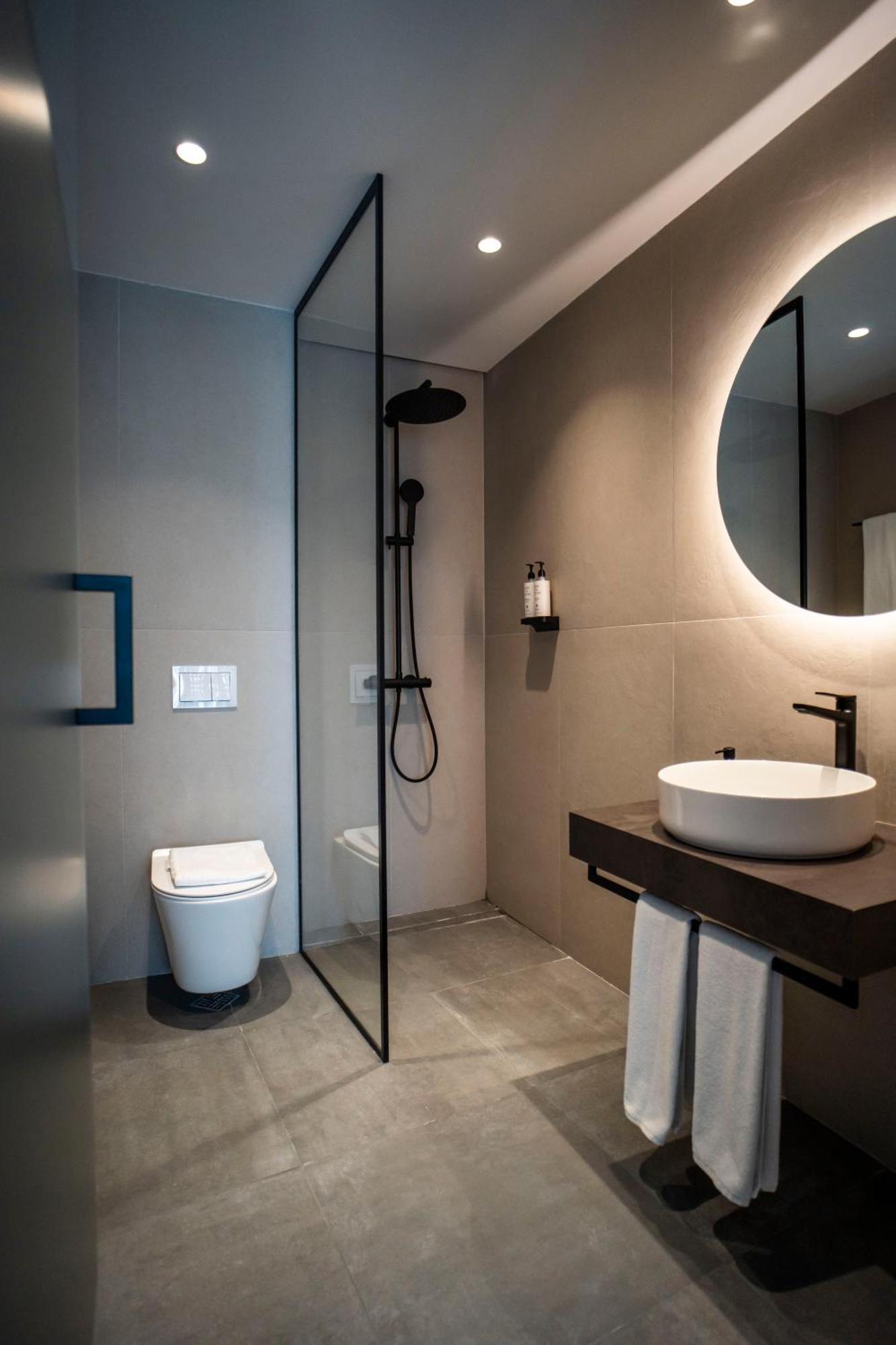 Bizarre Boutique Hotel Варна Экстерьер фото