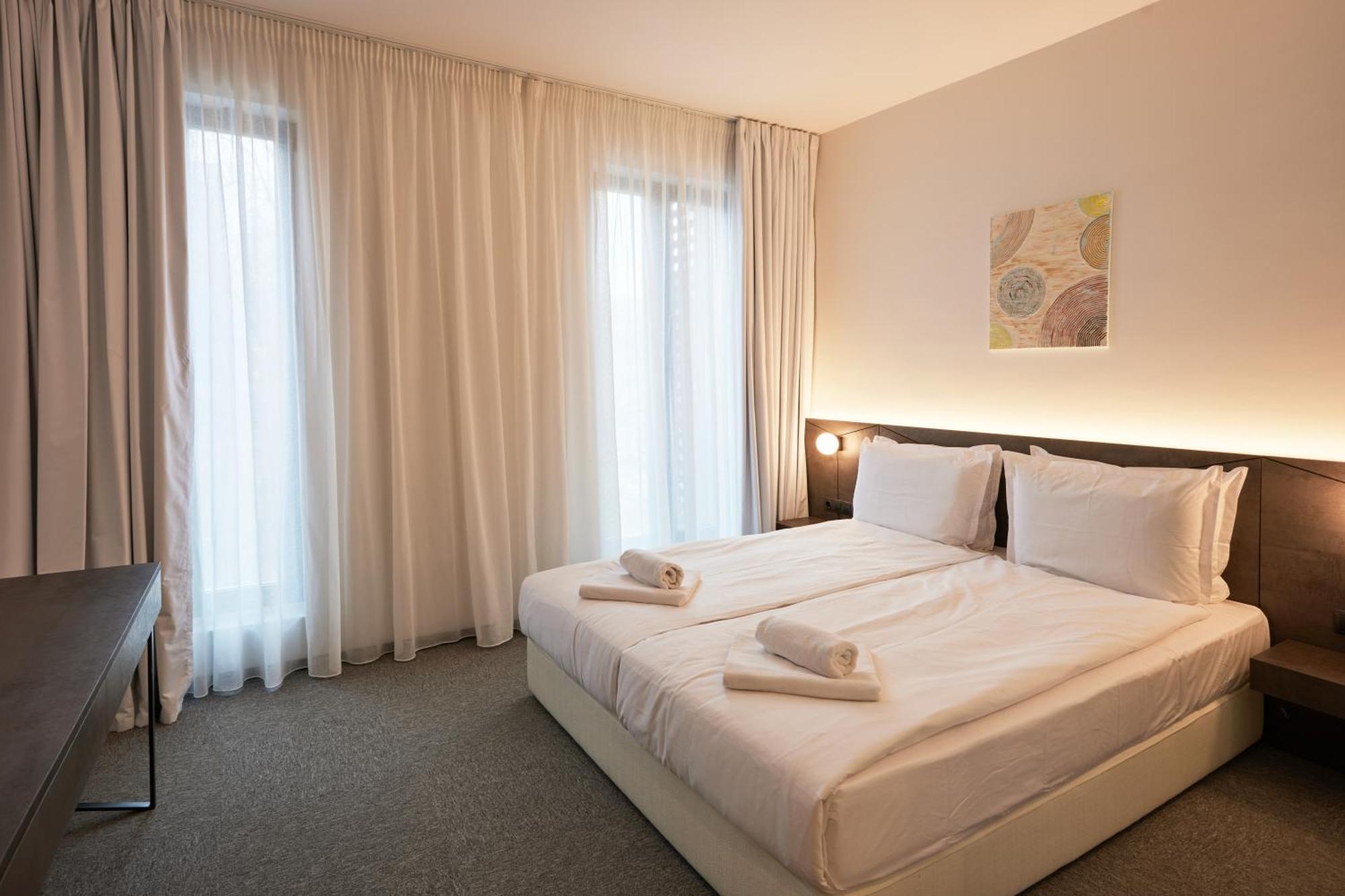 Bizarre Boutique Hotel Варна Экстерьер фото