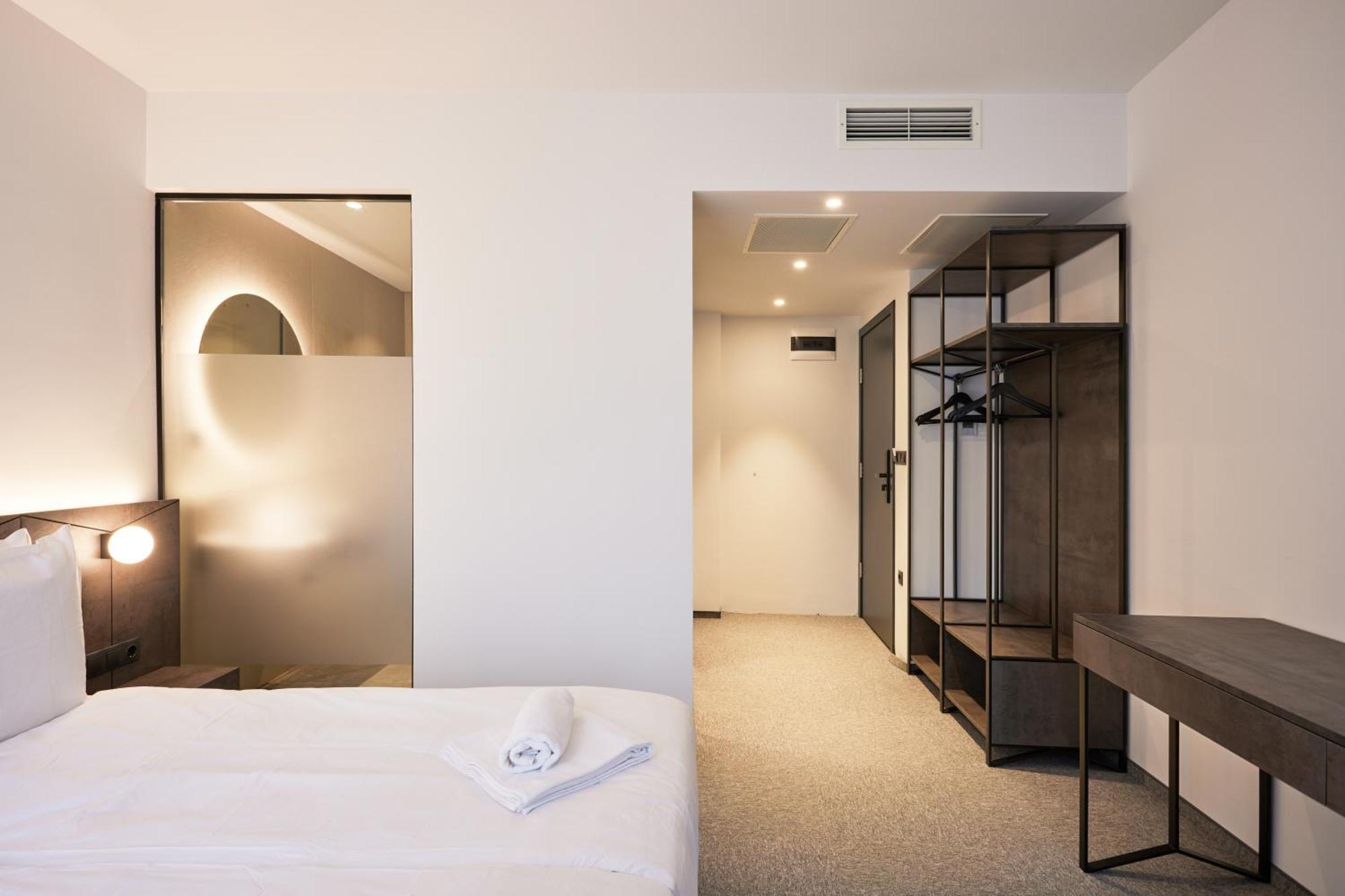 Bizarre Boutique Hotel Варна Экстерьер фото